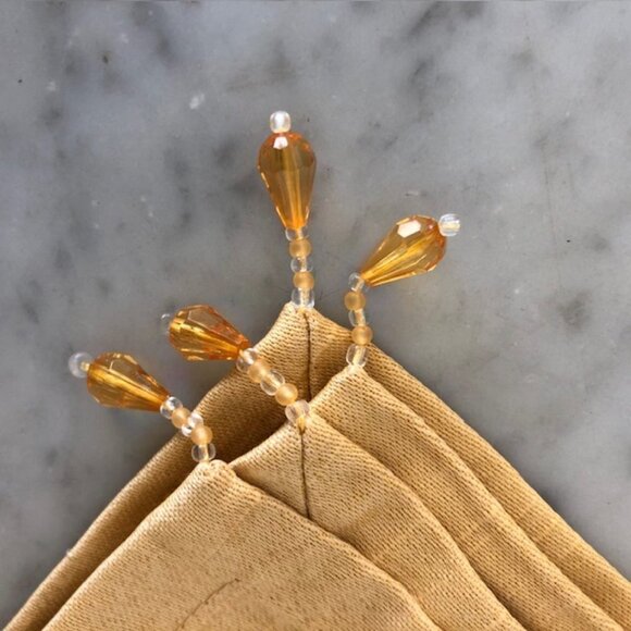 WATERFORD Linens Shanghai Gold Leaf Beaded Napkins 4 - Picture 6 of 16